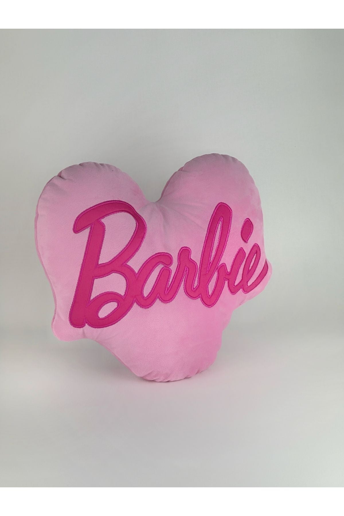 Barbie kalp yastık pembe nakışlı